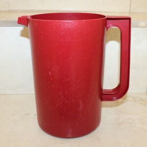 Tupperware pitcher